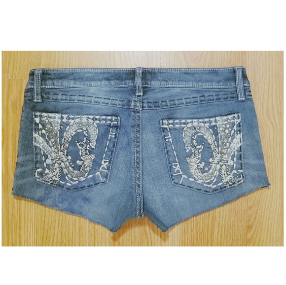 ROCK 47 By Wrangler Cutoff Shorts - Picture 3 of 6